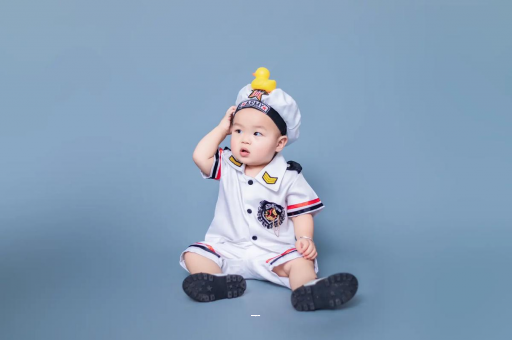 广安宝宝老摇头怎么回事